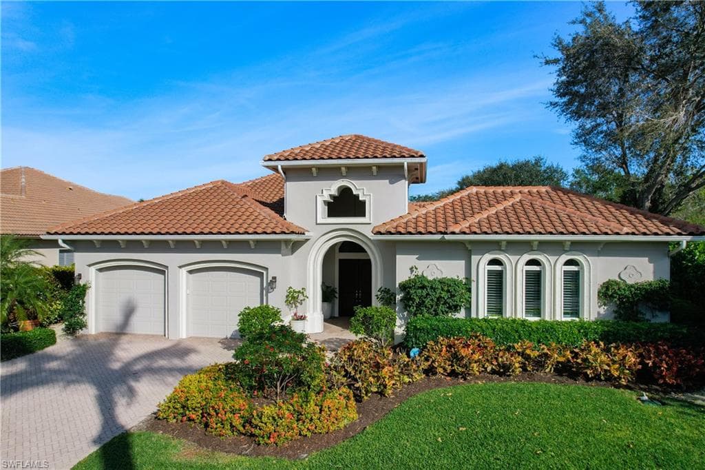8800 Muirfield DR NAPLES, FL 34109