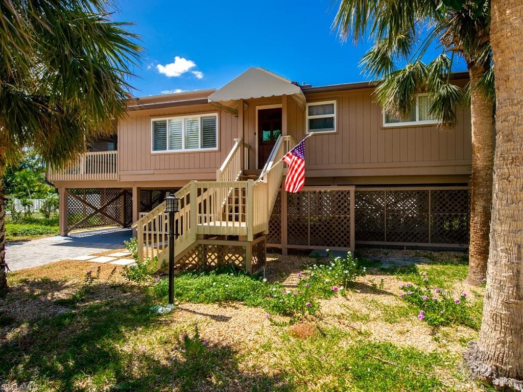 579 Rabbit RD SANIBEL, FL 33957