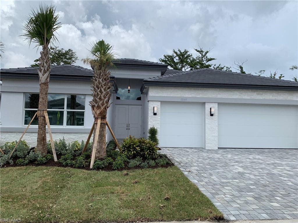 12065 Mimosa ST NAPLES, FL 34120