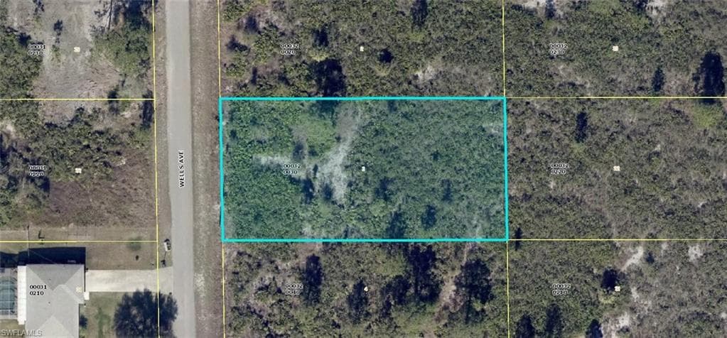 618 Wells AVE LEHIGH ACRES, FL 33972