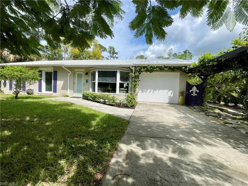 5031 Hickory Wood DR NAPLES, FL 34119