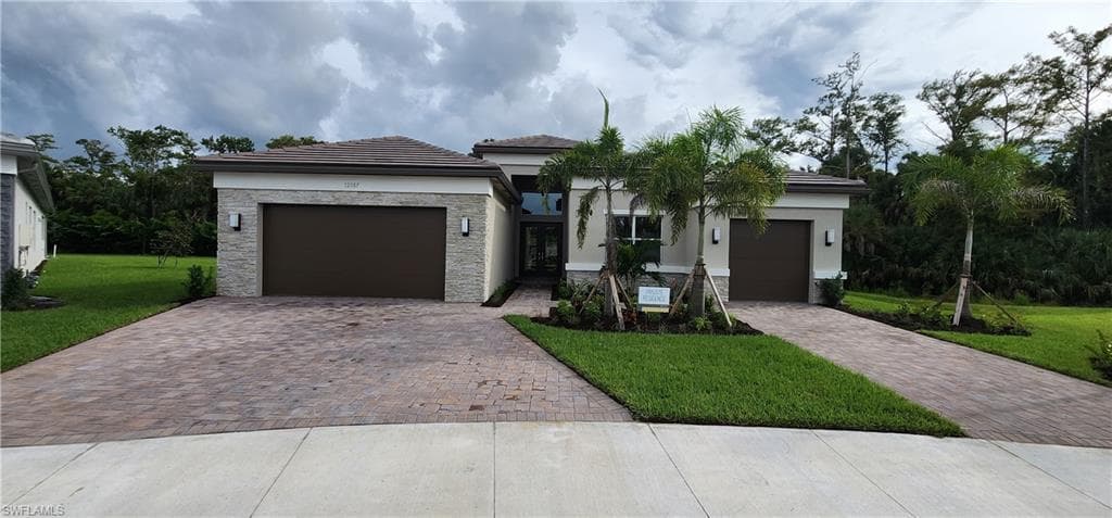 12087 Azalea WAY NAPLES, FL 34120