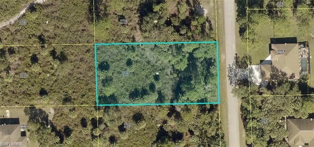811 Thompson AVE LEHIGH ACRES, FL 33972