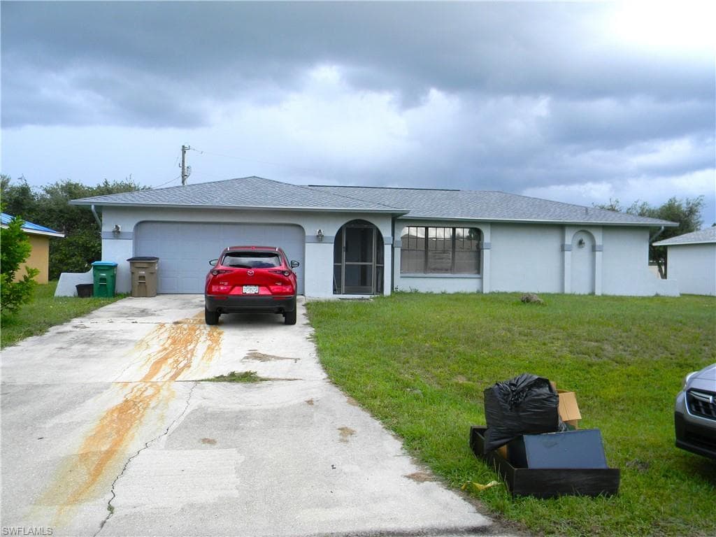 621 SE 10th PL CAPE CORAL, FL 33990