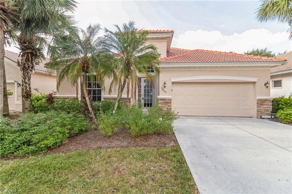 7849 Founders LN NAPLES, FL 34104