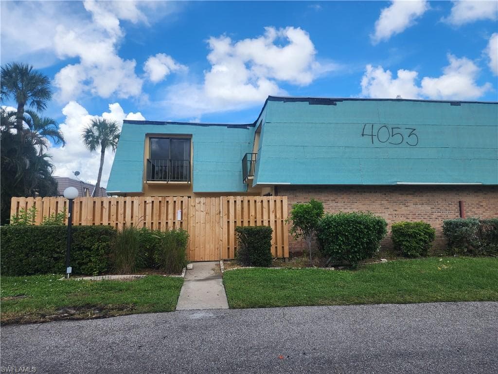 4053 Sandlewood LN 1 FORT MYERS, FL 33907