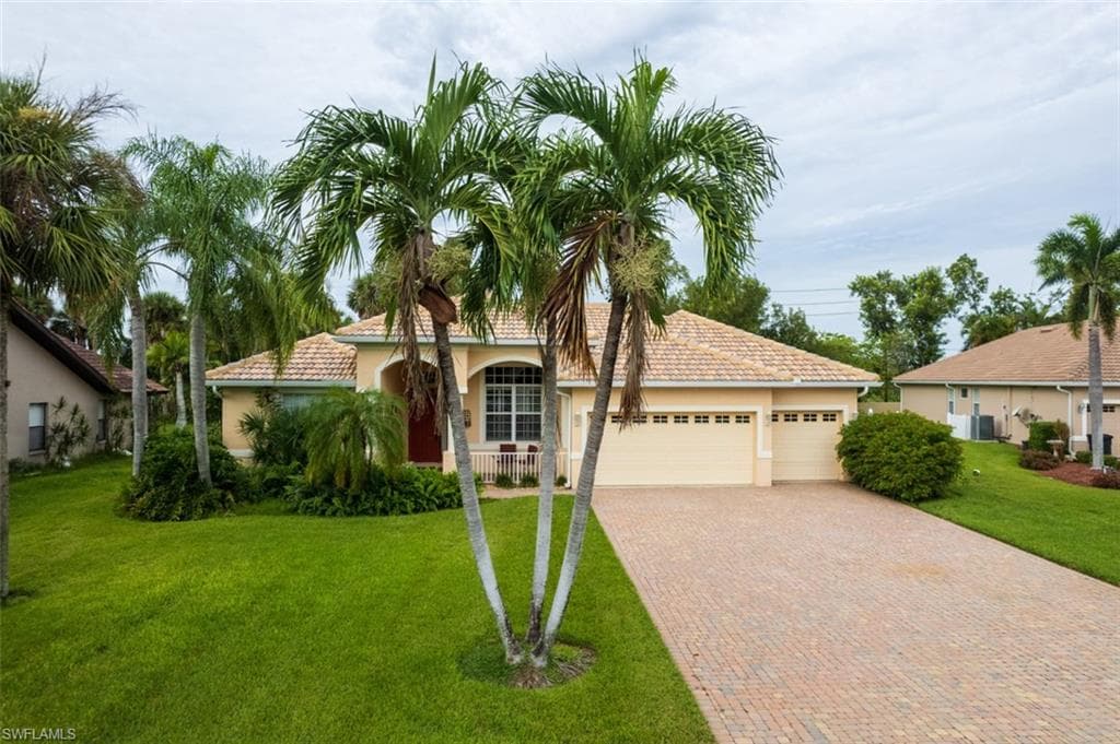 9926 Mar Largo CIR FORT MYERS, FL 33919