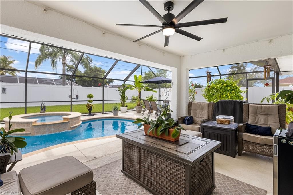 1943 SE 8th PL CAPE CORAL, FL 33990