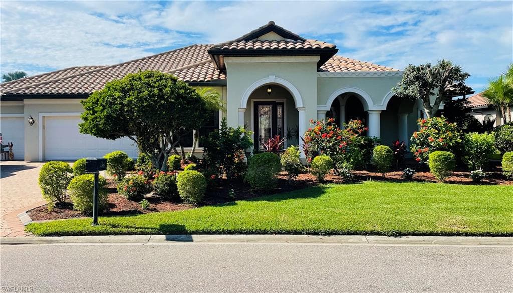 12519 Fairmont DR FORT MYERS, FL 33913