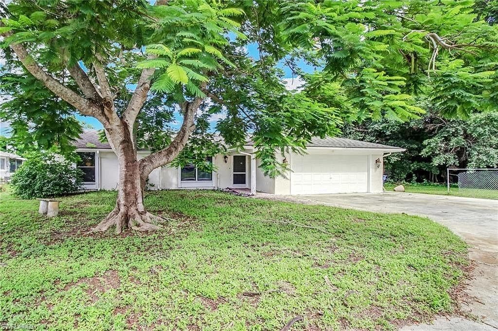 27989 Lance DR BONITA SPRINGS, FL 34135