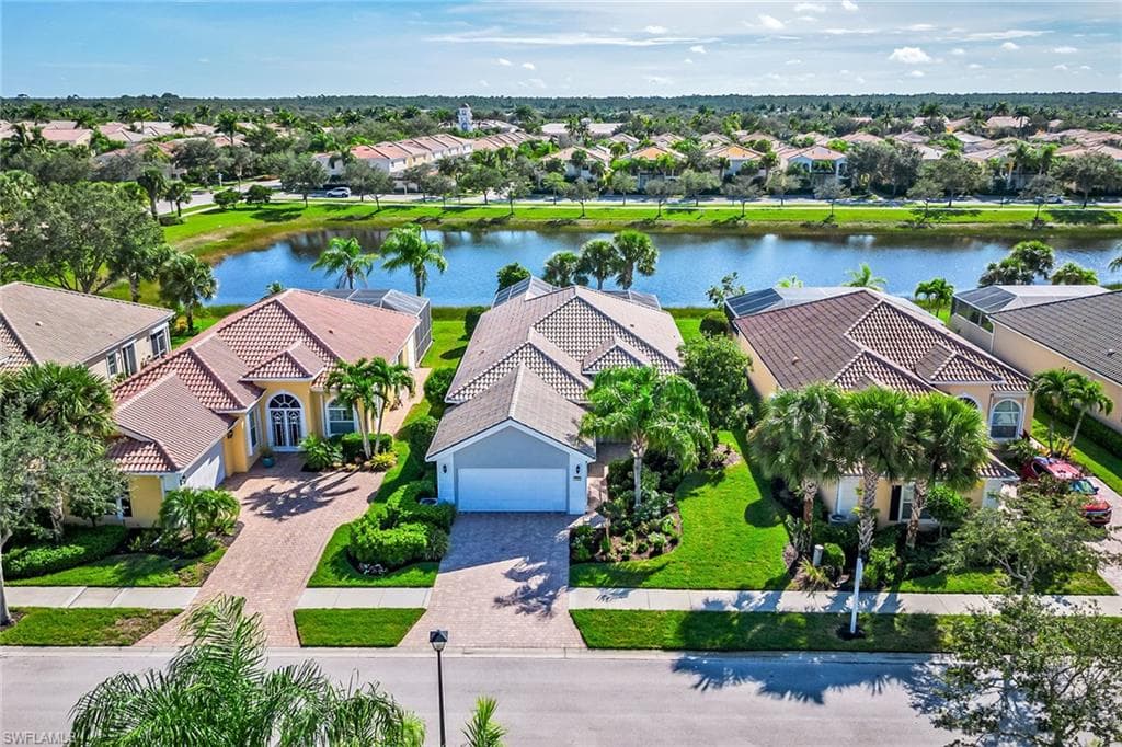 7050 Toscana CT NAPLES, FL 34114