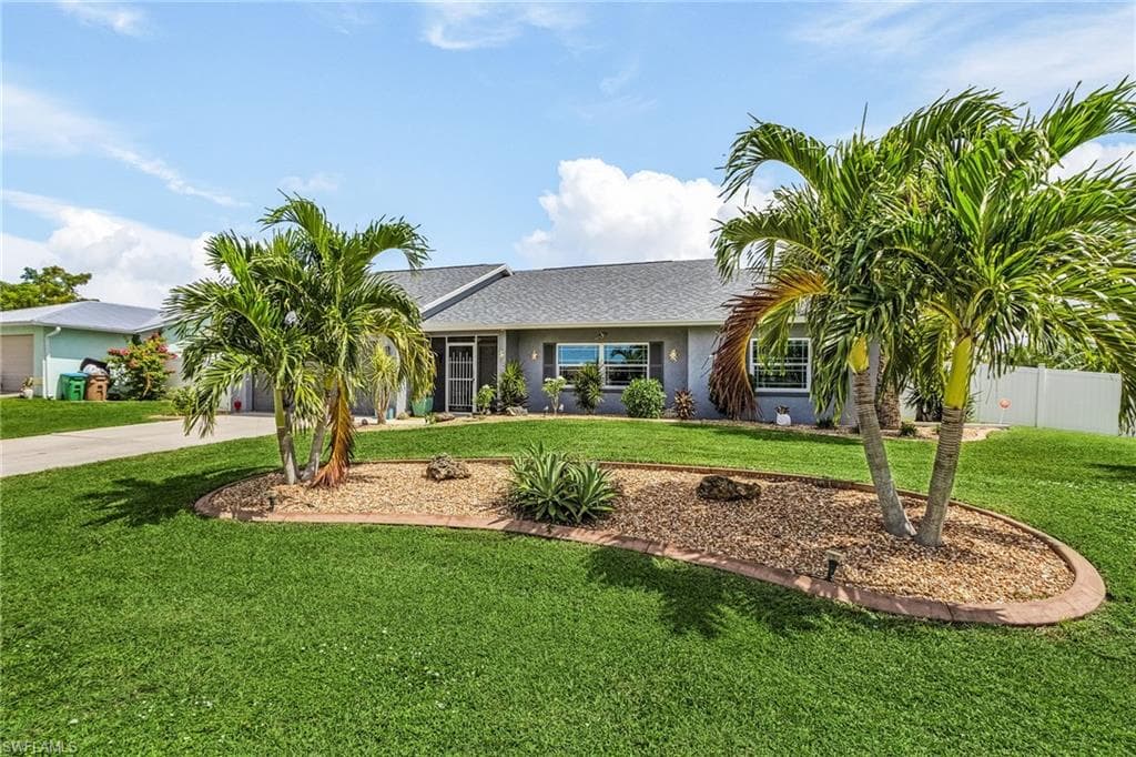 2201 NE 14th PL CAPE CORAL, FL 33909