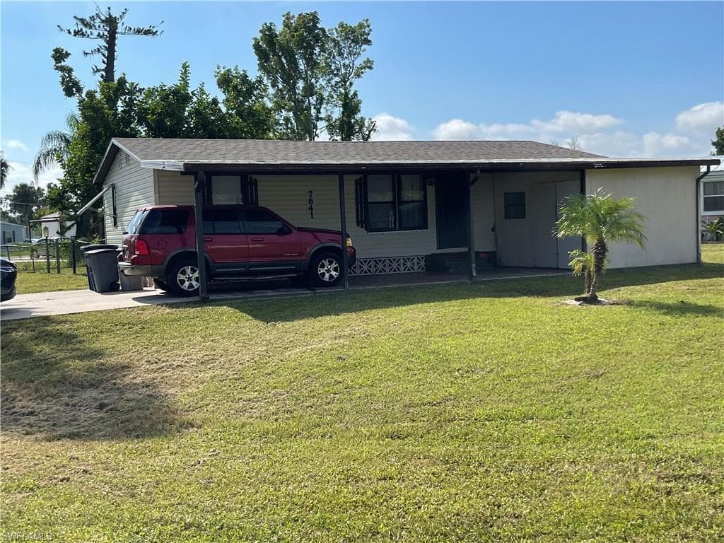 7641 Peyraud DR NORTH FORT MYERS, FL 33917