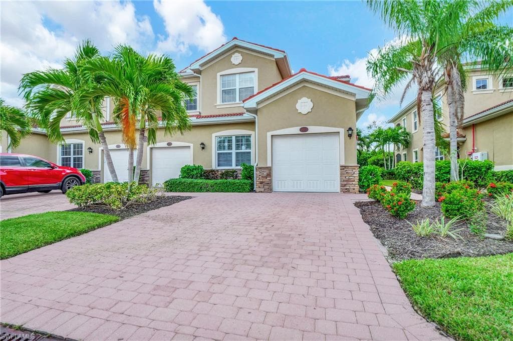 8501 Oakshade CIR 202 FORT MYERS, FL 33919