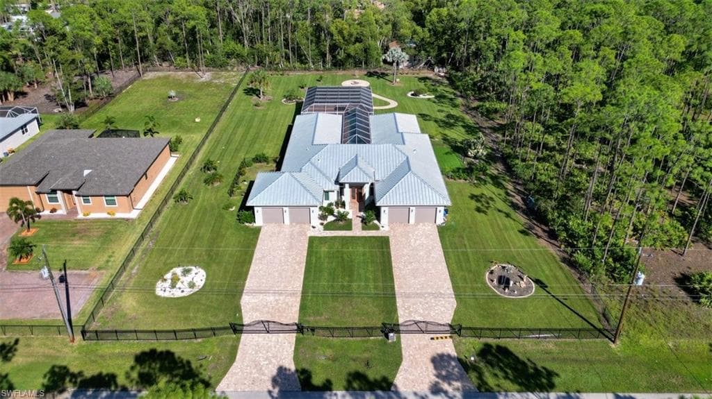 25125 Busy Bee DR BONITA SPRINGS, FL 34135