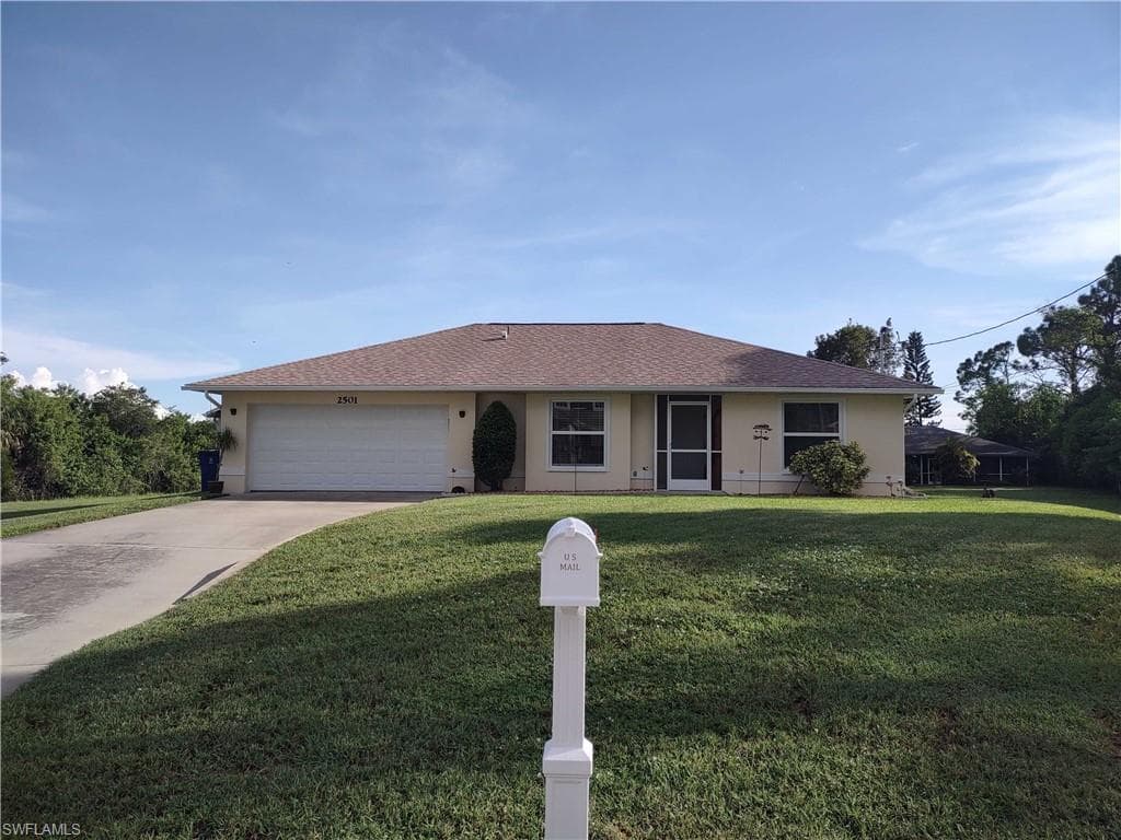 2501 9th ST W LEHIGH ACRES, FL 33971