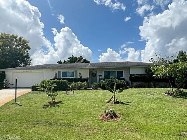 201 Redcliff AVE LEHIGH ACRES, FL 33936