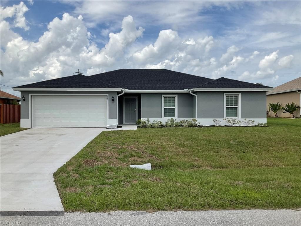 121 SE 16th TER CAPE CORAL, FL 33990