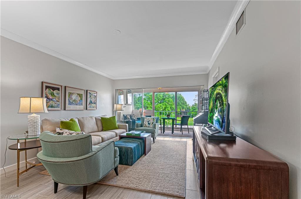 668 Broad AVE S J668 NAPLES, FL 34102