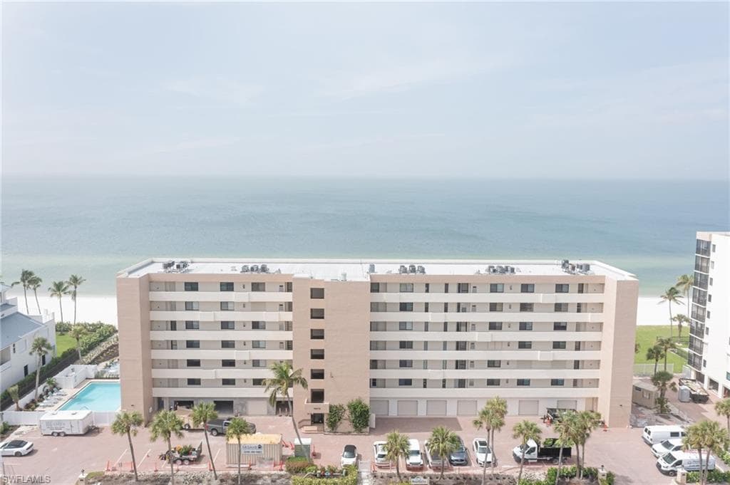 10475 Gulf Shore DR 113 NAPLES, FL 34108