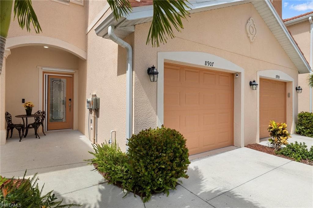 8907 Via Isola CT FORT MYERS, FL 33966