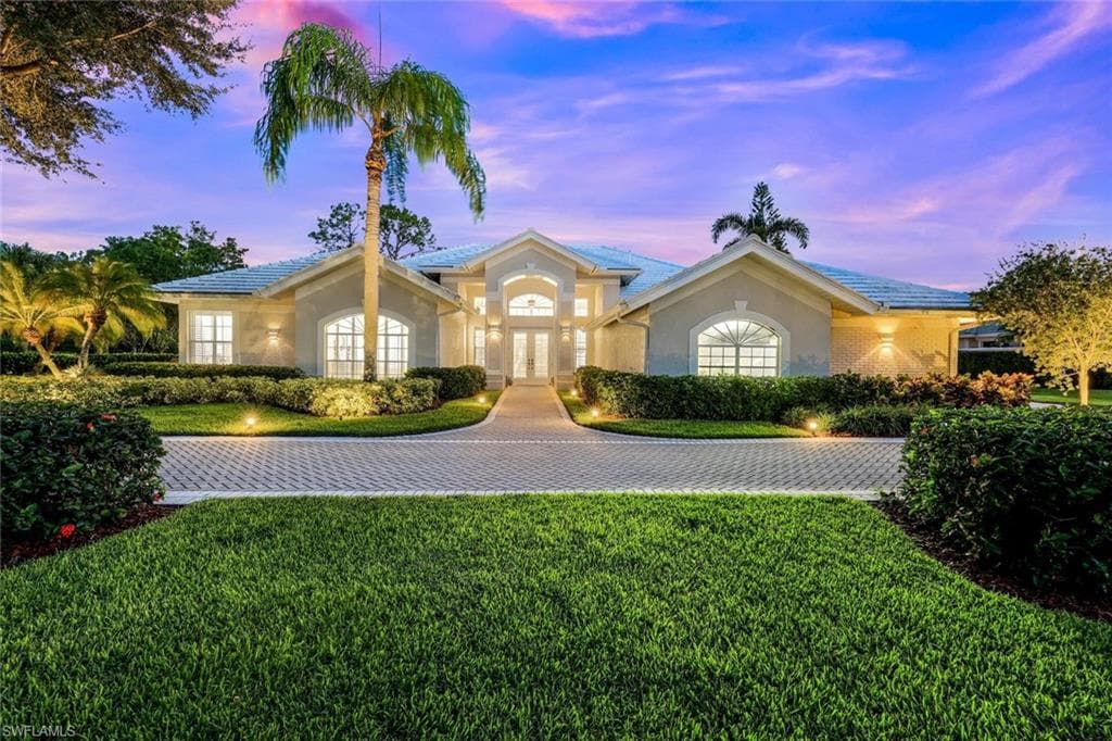 4624 Pond Apple DR N NAPLES, FL 34119