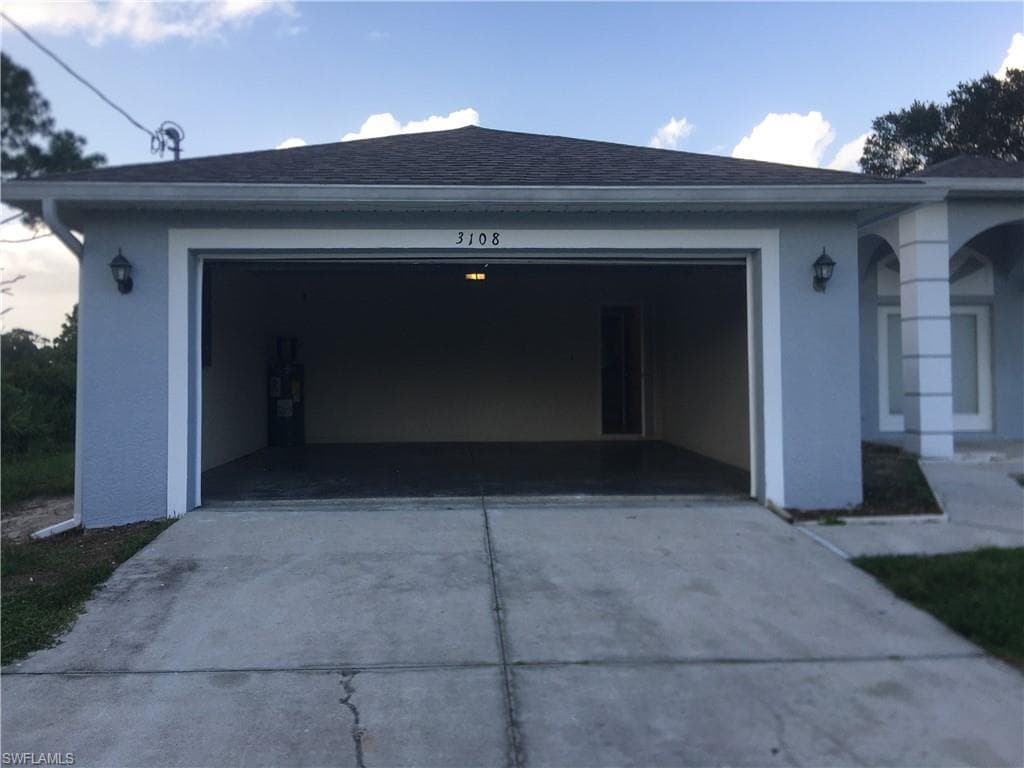 3108 46th ST SW LEHIGH ACRES, FL 33976
