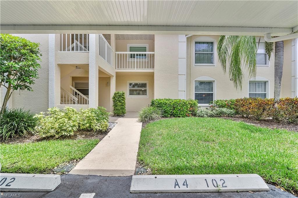 621 Squire CIR 102 NAPLES, FL 34104