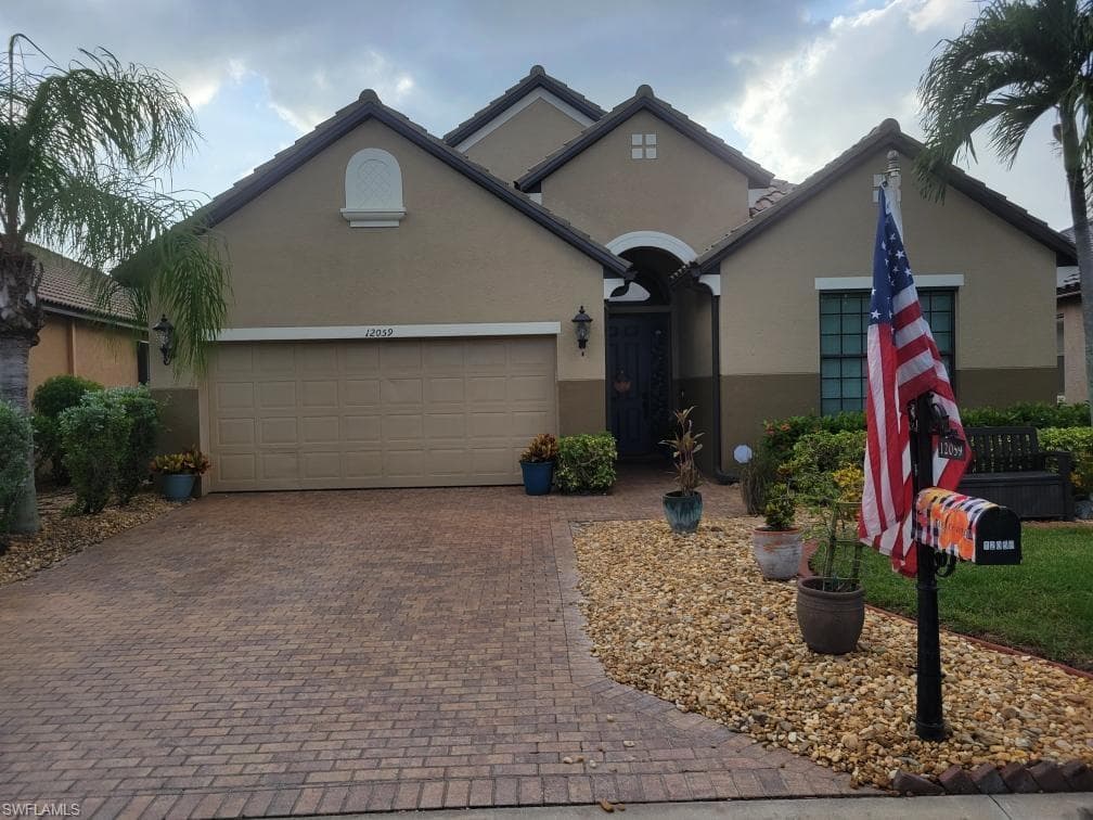 12059 Country Day CIR FORT MYERS, FL 33913