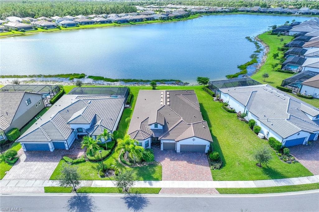 6920 Cocoplum ST NAPLES, FL 34114