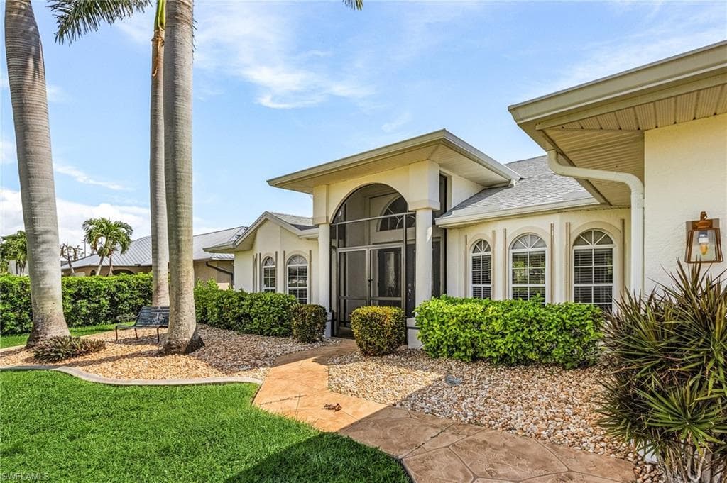 17 SE 23rd AVE CAPE CORAL, FL 33990