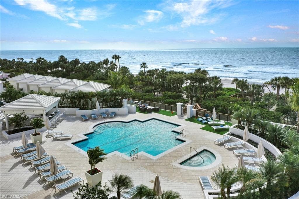 8473 Bay Colony DR 602 NAPLES, FL 34108