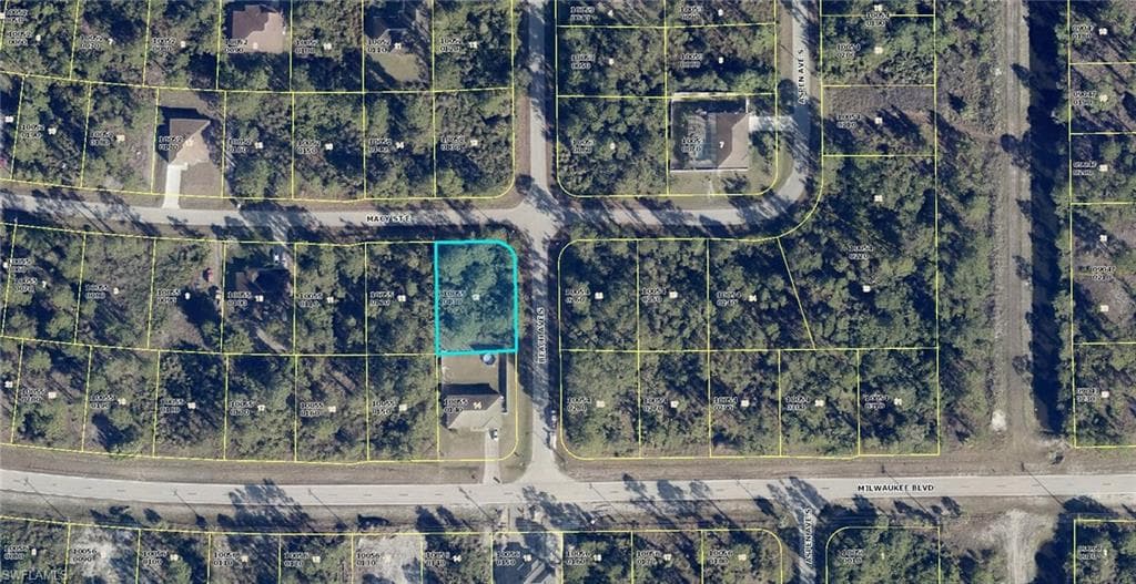 1040 Macy ST E LEHIGH ACRES, FL 33974