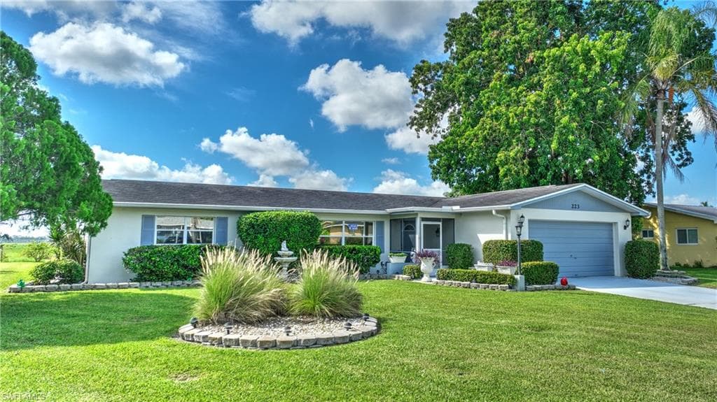 223 Idleview AVE LEHIGH ACRES, FL 33936