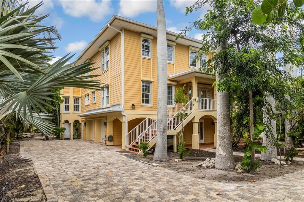 900 Almas CT SANIBEL, FL 33957