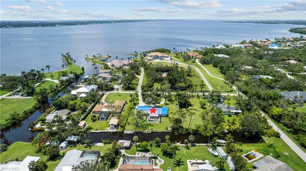 62 WOLCOTT DR NORTH FORT MYERS, FL 33903