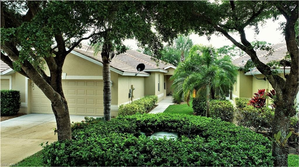 4808 Fairloop RUN LEHIGH ACRES, FL 33973