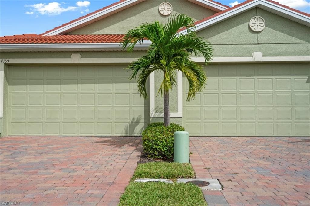 4165 Bloomfield ST FORT MYERS, FL 33916