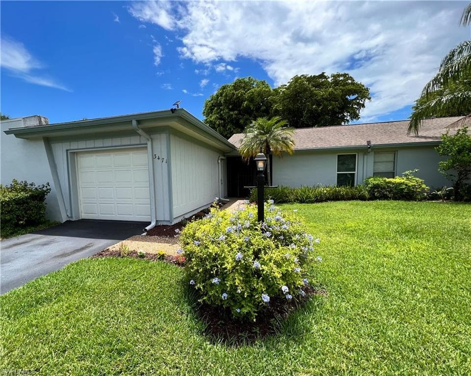 3471 Boca Ciega DR E-15 NAPLES, FL 34112