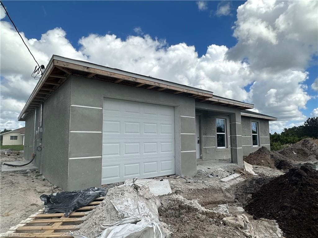 2514 44th ST SW LEHIGH ACRES, FL 33976