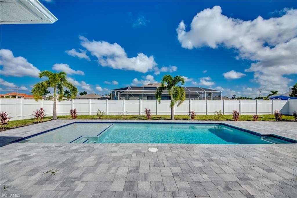1305 SW 38th TER CAPE CORAL, FL 33914