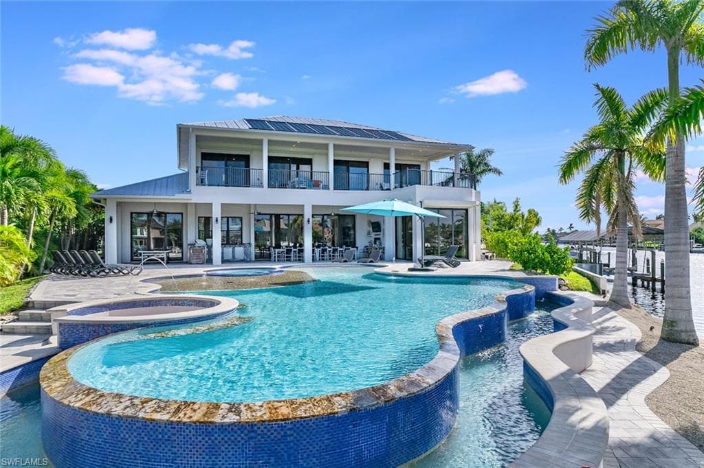 2416 SW 49th TER CAPE CORAL, FL 33914