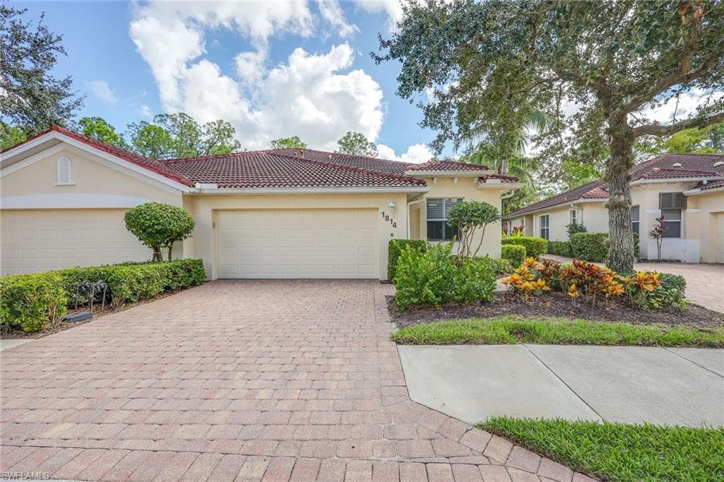 1814 Tarpon Bay DR S NAPLES, FL 34119