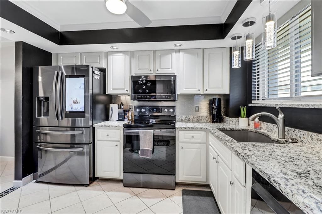2121 Collier AVE 401 FORT MYERS, FL 33901