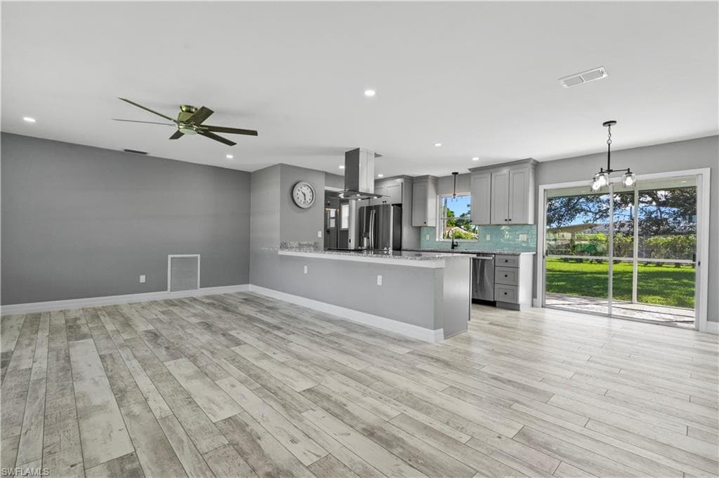 5207 Rutland CT CAPE CORAL, FL 33904