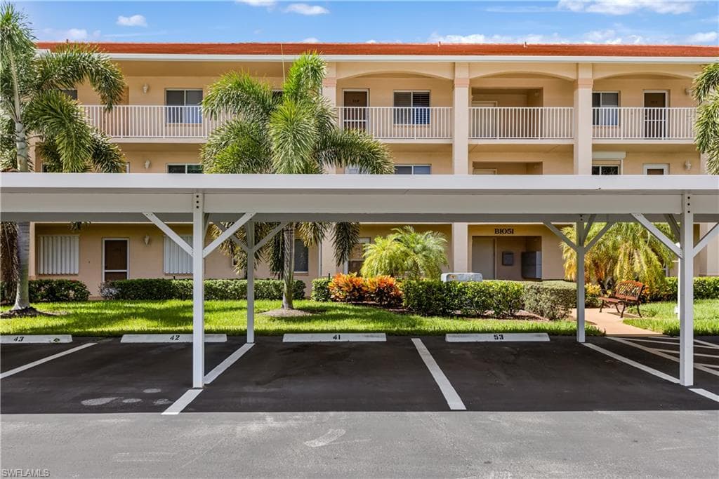 1051 Eastham WAY B-104 NAPLES, FL 34104