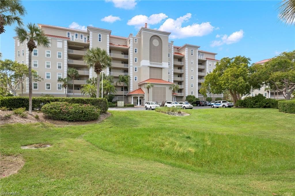 201 Vintage Bay DR B-20 MARCO ISLAND, FL 34145