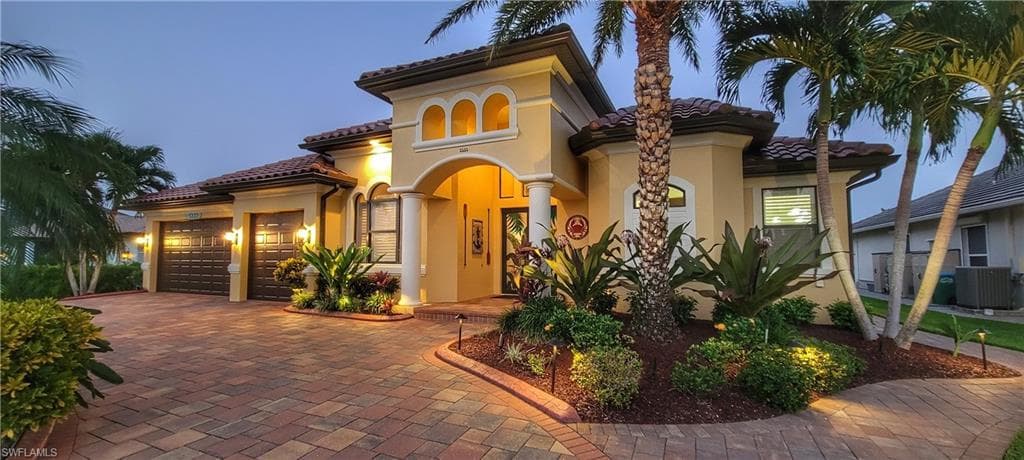 5333 SW 8th PL CAPE CORAL, FL 33914