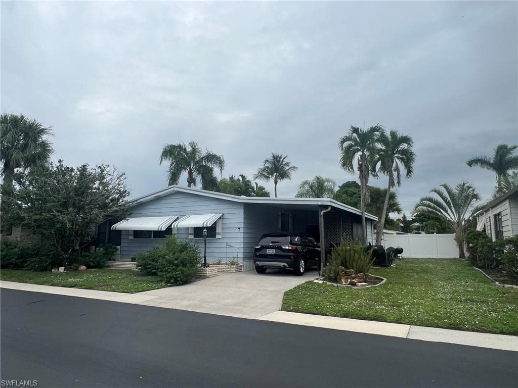 7 Oceans BLVD 7 NAPLES, FL 34104