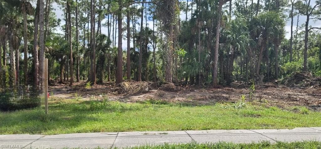 402 Richmond AVE N LEHIGH ACRES, FL 33972